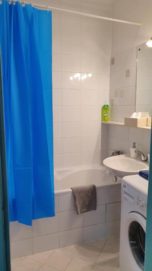 Lakeview Apartments Пиещани Екстериор снимка